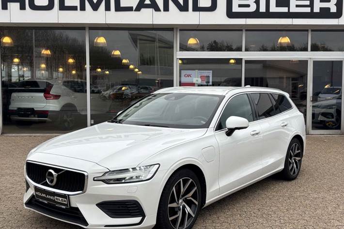 Hvid Volvo V60 fra 2020