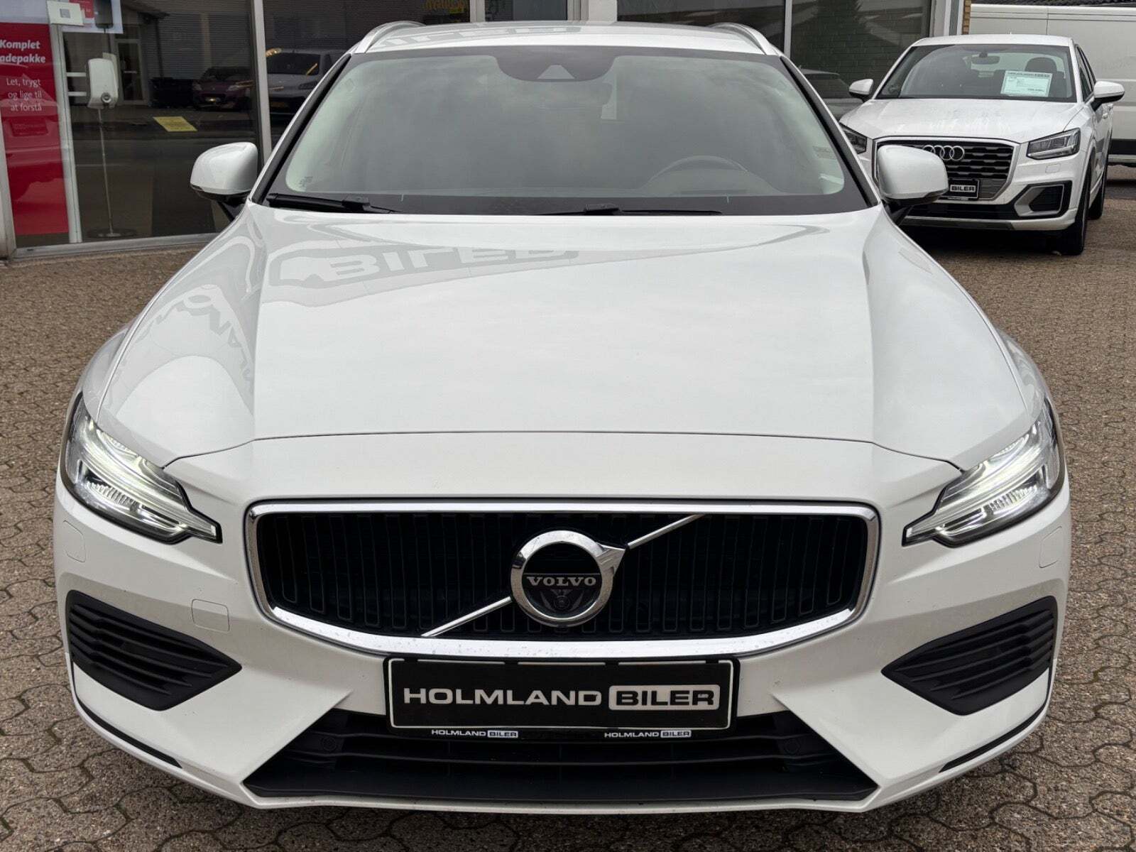 Hvid Volvo V60 fra 2020