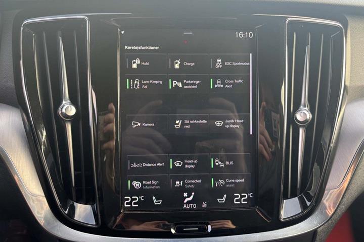 Hvid Volvo V60 fra 2020