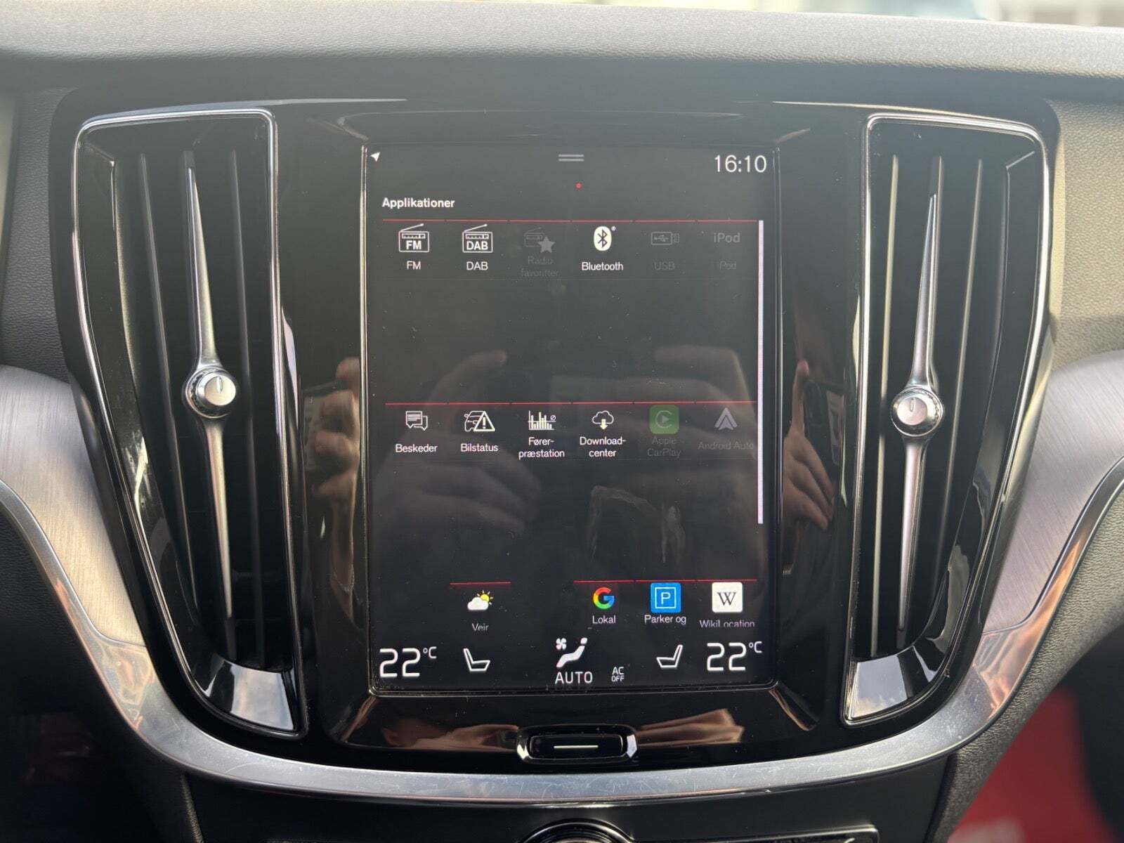 Hvid Volvo V60 fra 2020