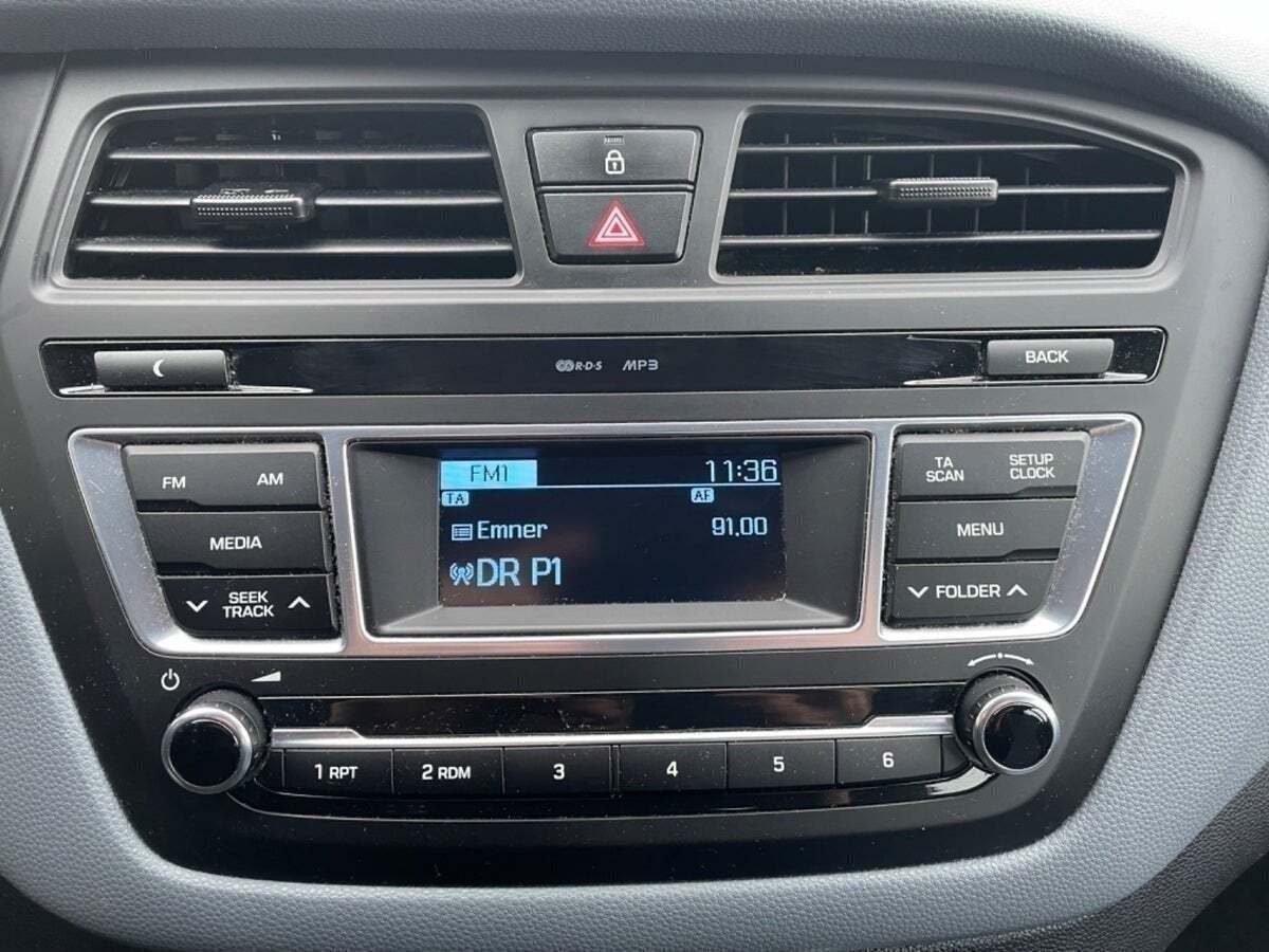 Sort Hyundai i20 Active Cross fra 2016