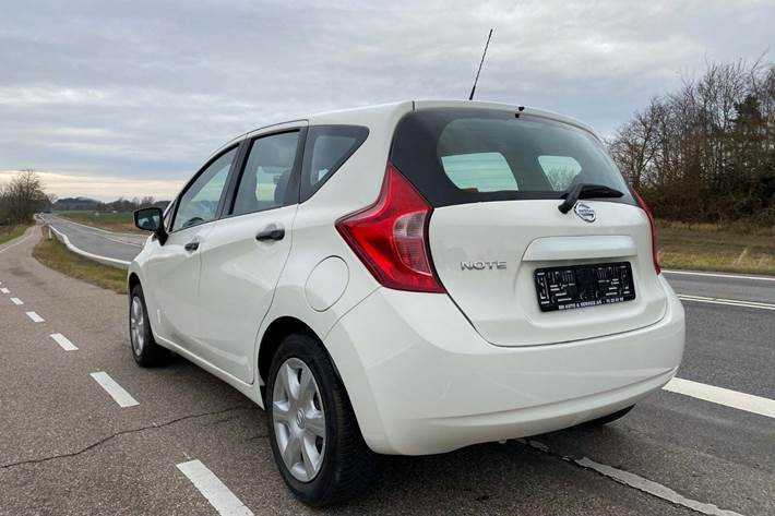 Hvid Nissan Note fra 2017