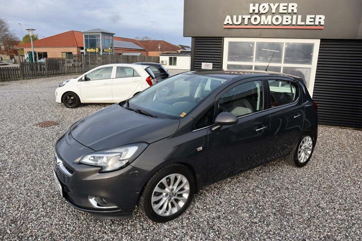 Grå Opel Corsa fra 2016 set udefra