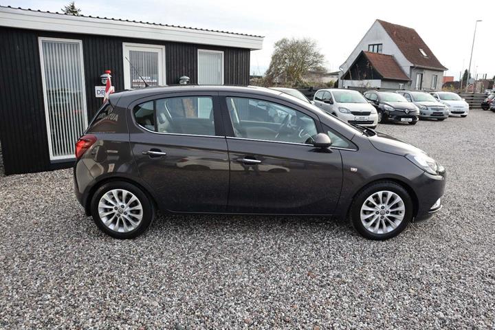 Grå Opel Corsa fra 2016