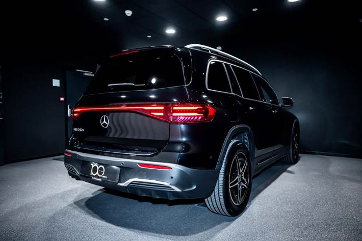 Sort Mercedes EQB250+ fra 2026