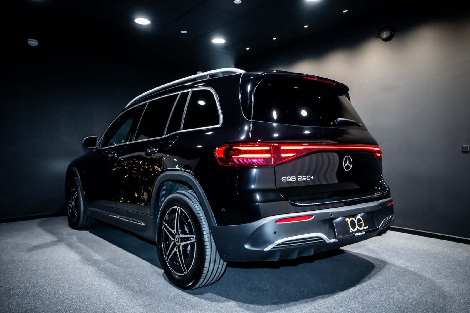 Sort Mercedes EQB250+ fra 2026