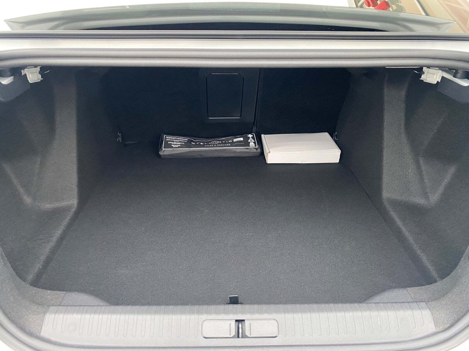 Hvid Citroën ë-C4 X fra 2023