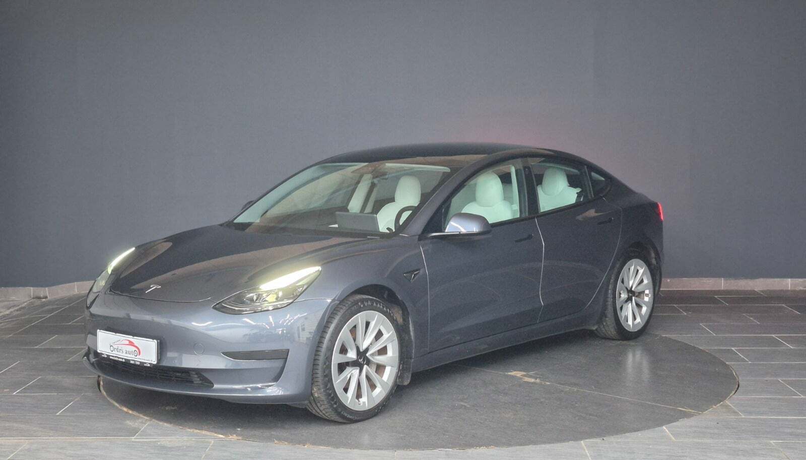 Tesla Model 3 Standard Range+ RWD