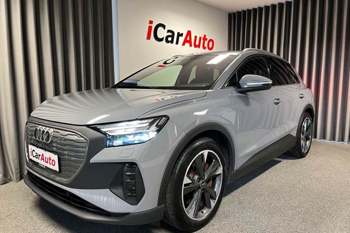 Grå Audi Q4 e-tron fra 2022 set udefra