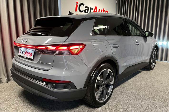 Grå Audi Q4 e-tron fra 2022