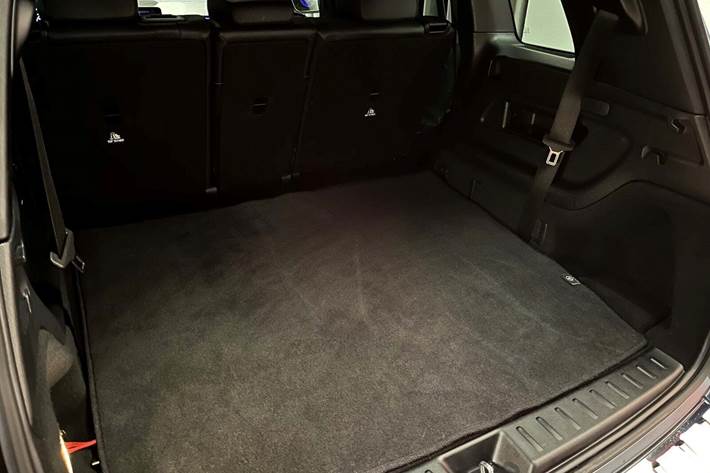 Blå Mercedes EQB250 fra 2023