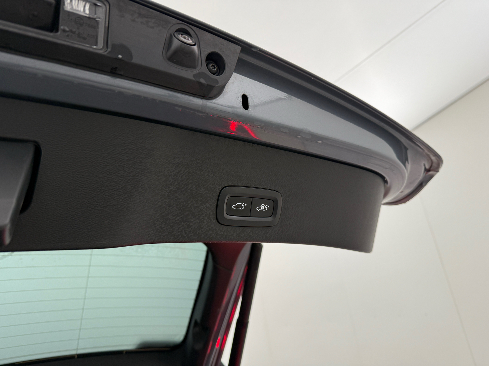 Grå Volvo C40 fra 2022