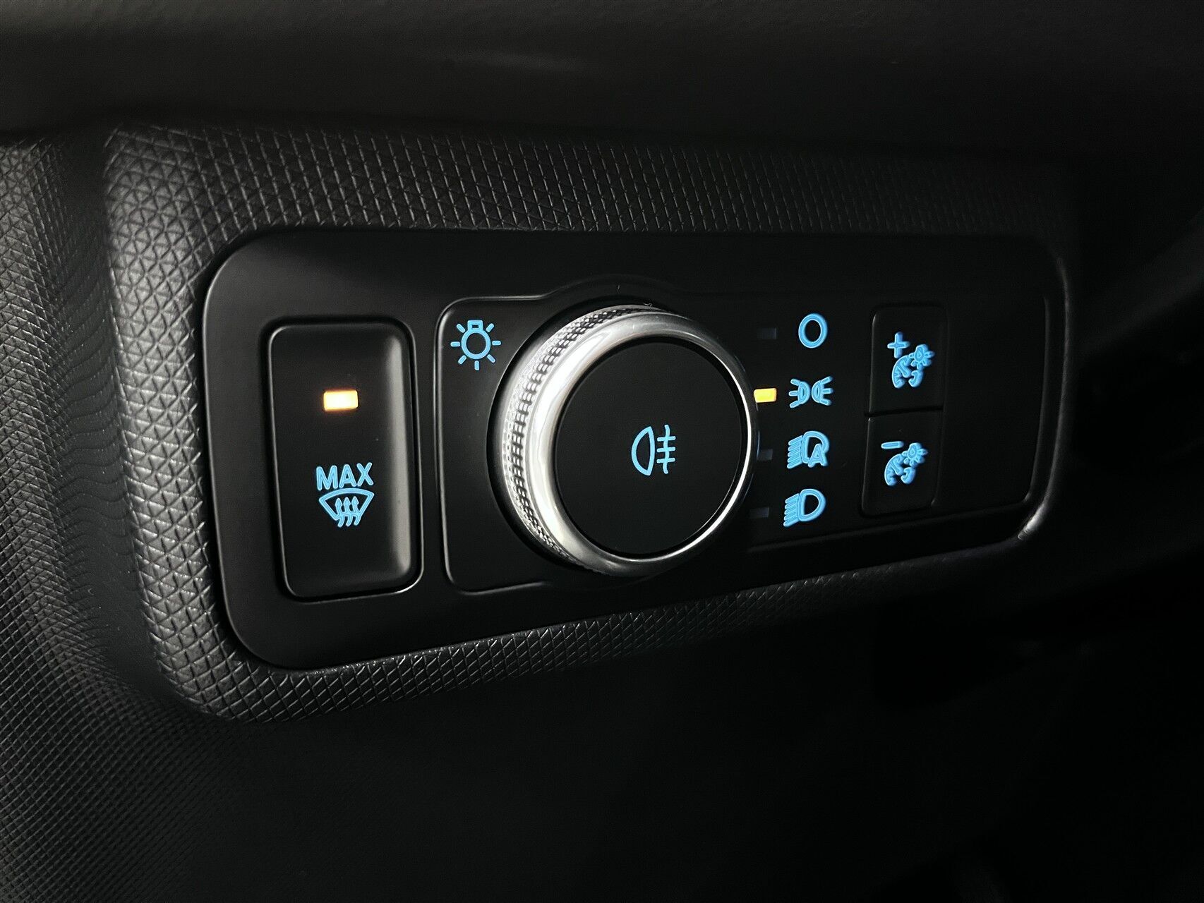 Sort Ford Mustang Mach-E fra 2021