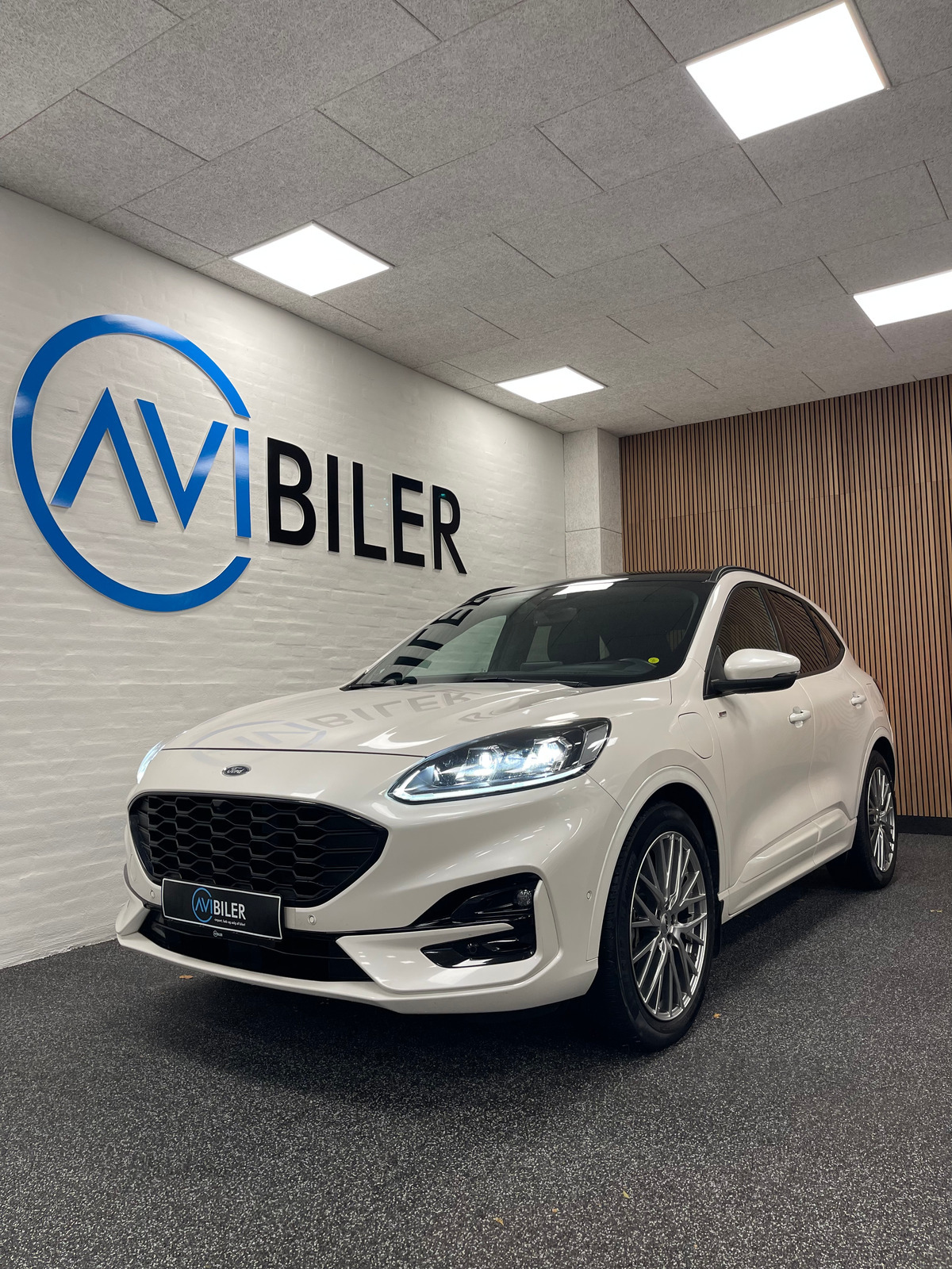 Ford Kuga 2,5 PHEV ST-Line X CVT