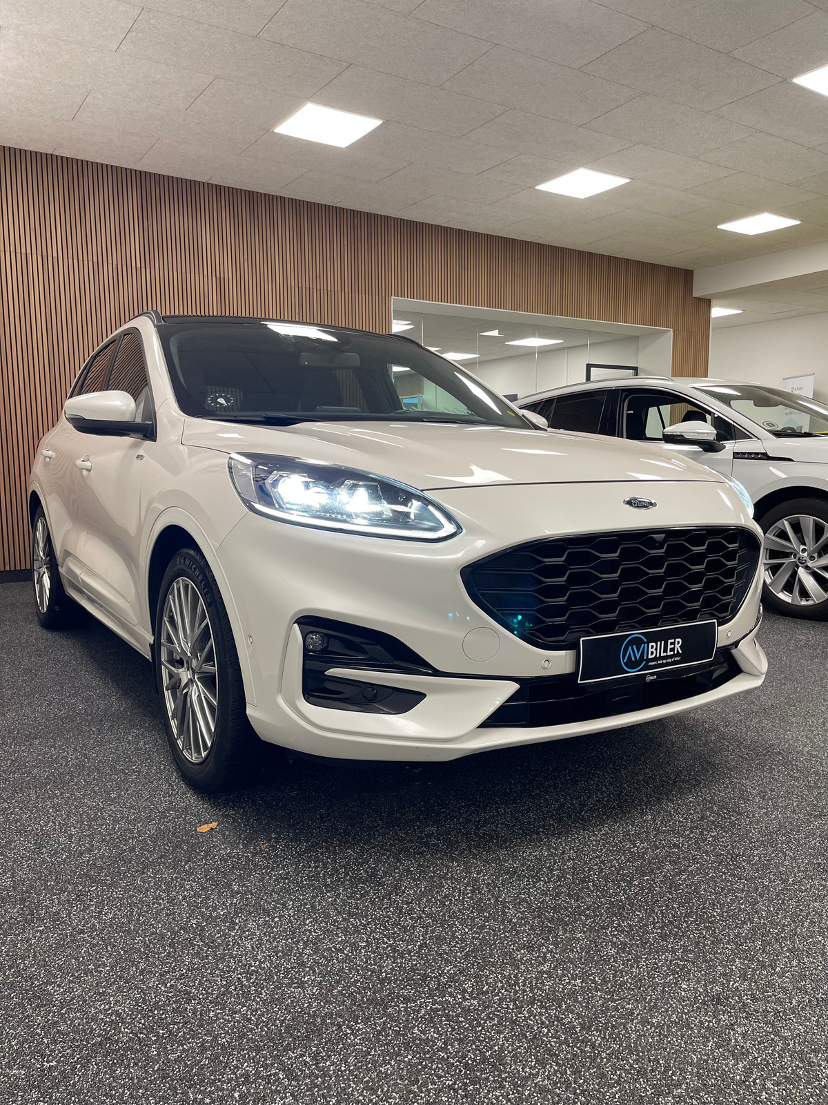 Ford Kuga 2,5 PHEV ST-Line X CVT