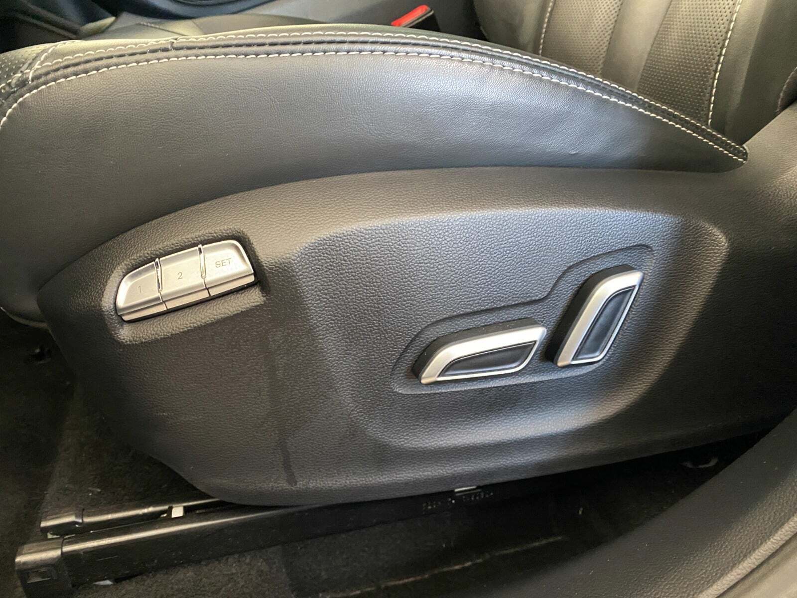 Grå MG Marvel R fra 2023