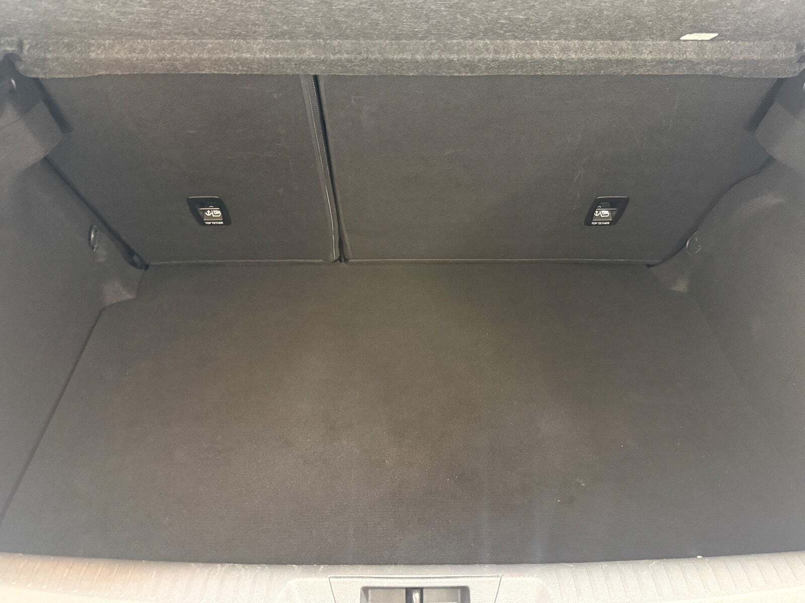 Sort Renault Megane IV fra 2016