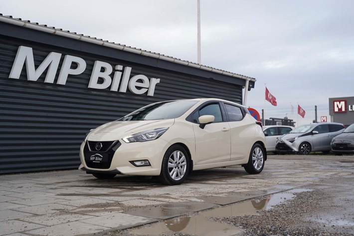 Beige Nissan Micra fra 2020