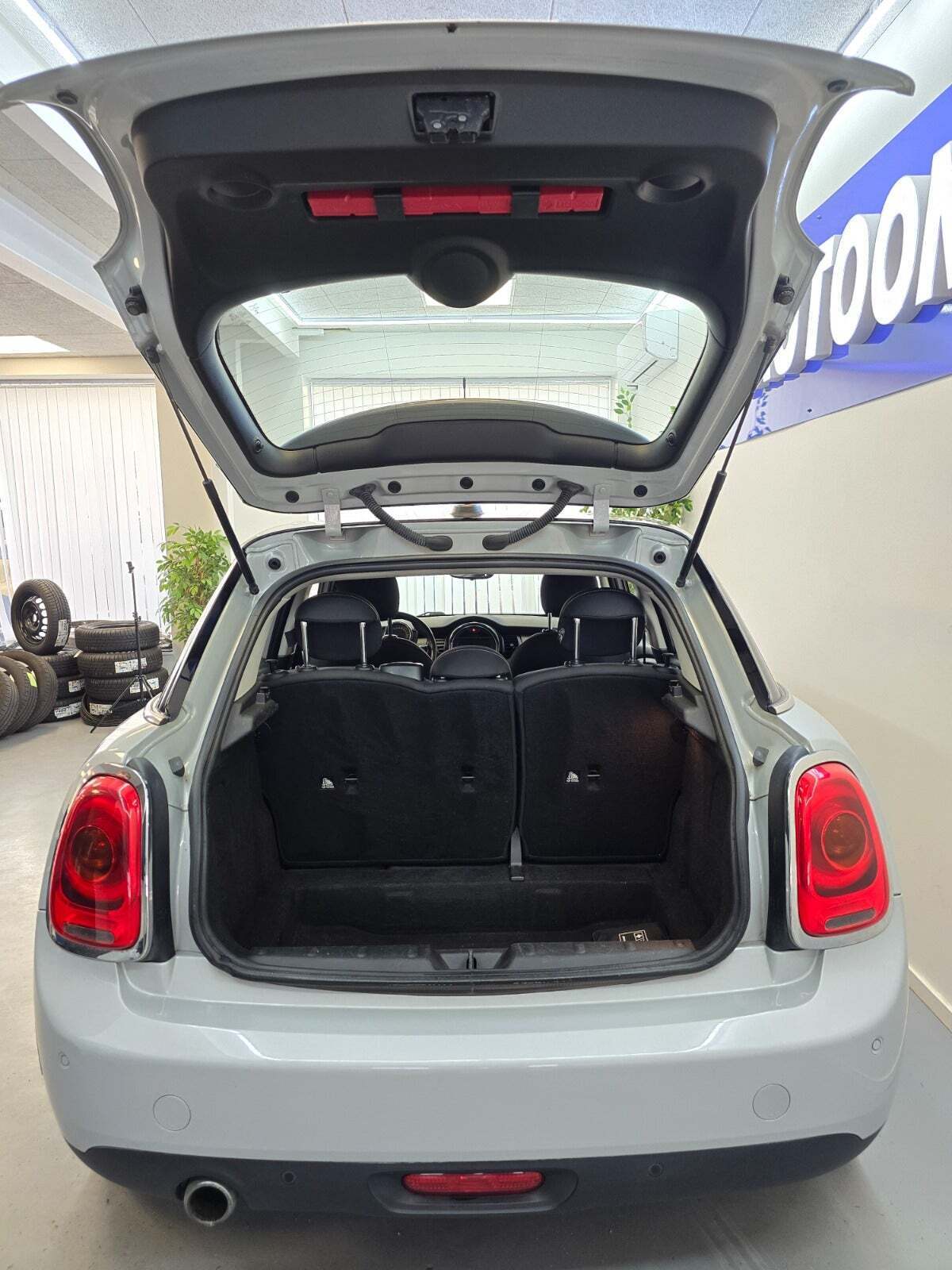 Sølv Mini Cooper fra 2018