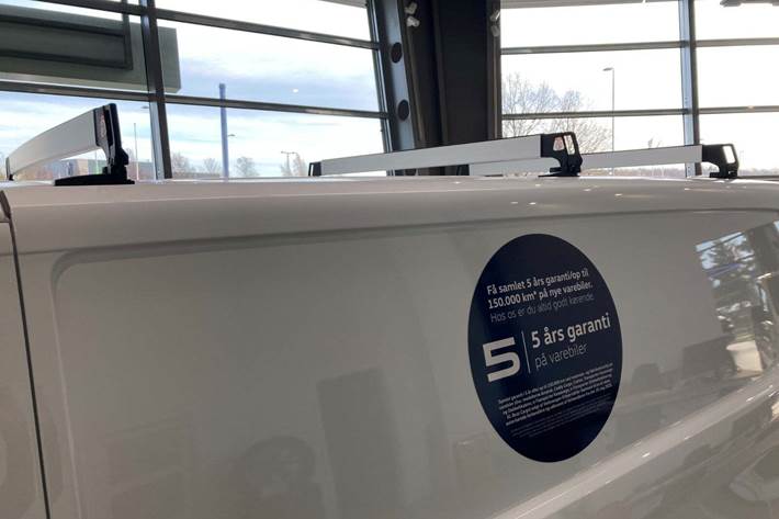 Hvid VW e-Transporter fra 2025