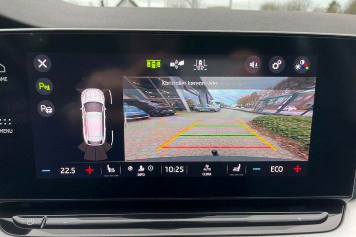 Grå Skoda Octavia fra 2021