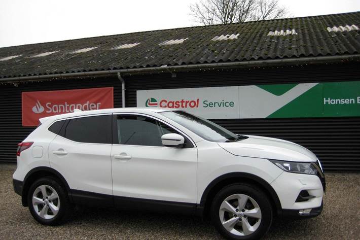 Hvid Nissan Qashqai fra 2017