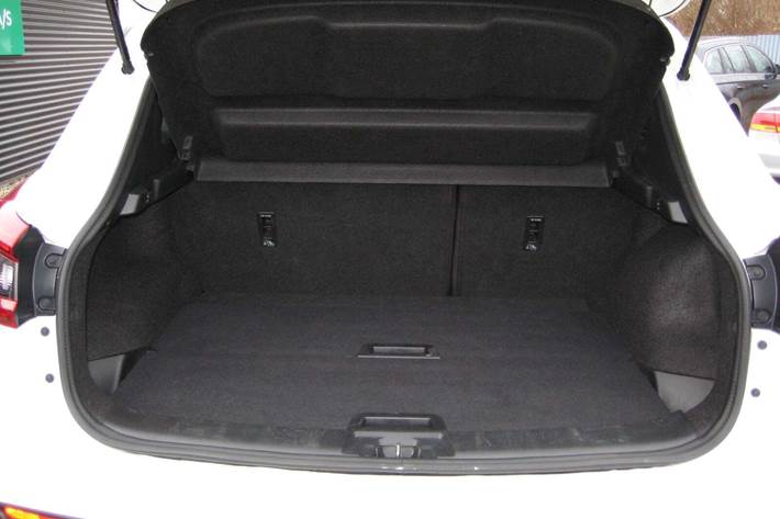 Hvid Nissan Qashqai fra 2017