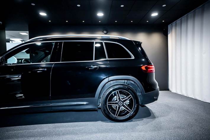 Sort Mercedes EQB250+ fra 2026