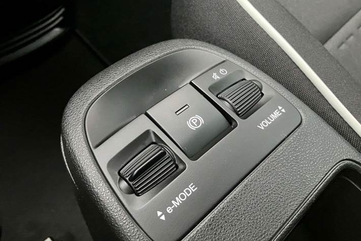 Hvid Fiat 500e fra 2023