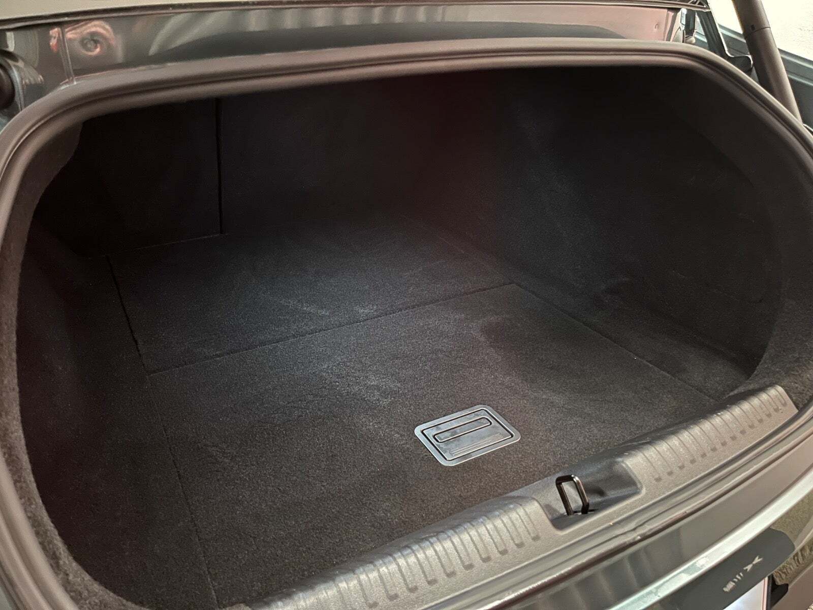 Grøn Xpeng P7 fra 2024