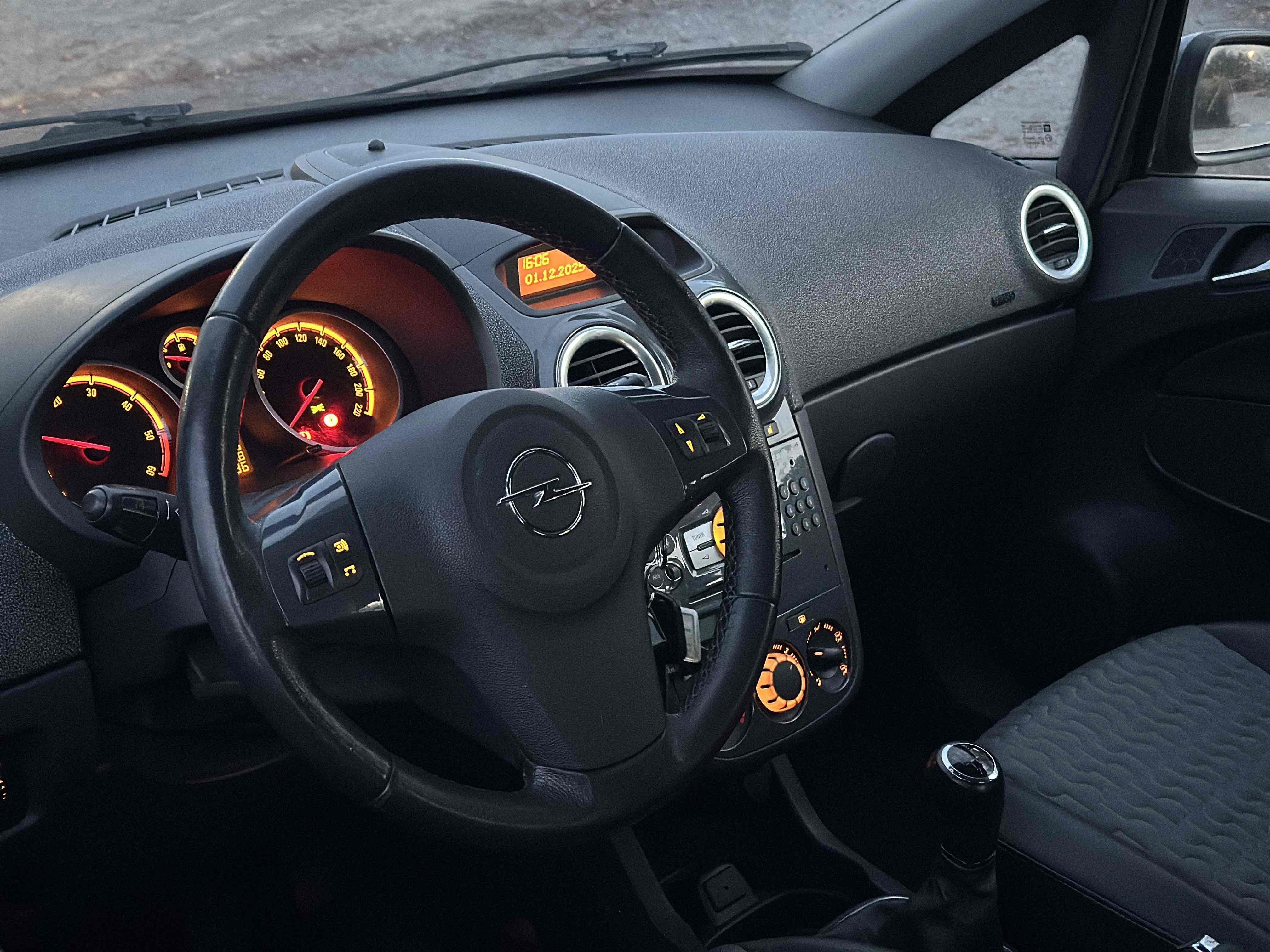 Opel Corsa 1,3 En ejers – Kørt 167.000 km