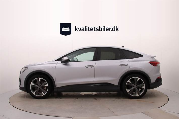 Sølv Audi Q4 fra 2022