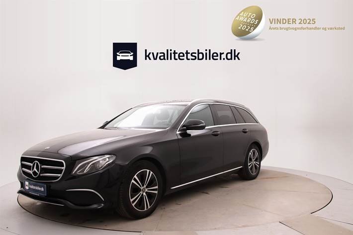 Sort Mercedes E220 d fra 2019 set udefra