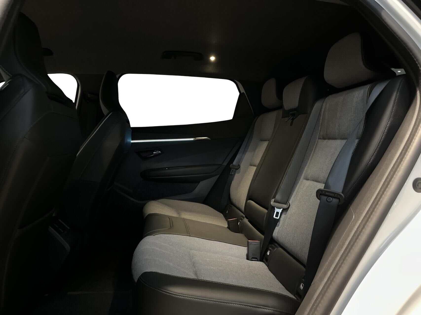 Hvid Renault Scénic fra 2025