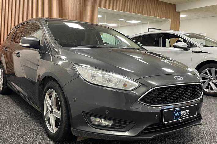 Grå Ford Focus fra 2017