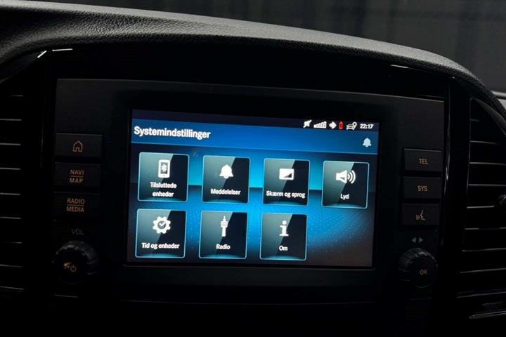 Hvid Mercedes eVito 129 fra 2024