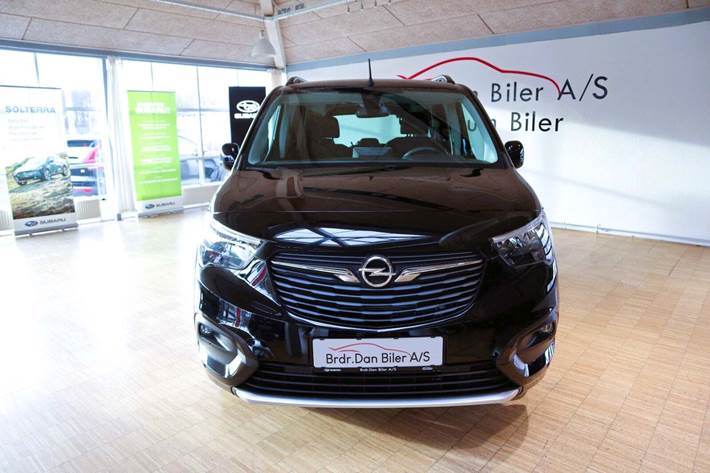 Sort Opel Combo-e Life fra 2023