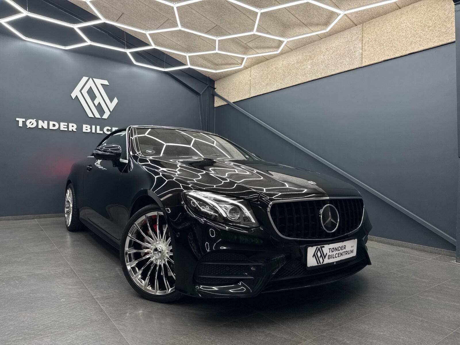Sort Mercedes E350 d fra 2018