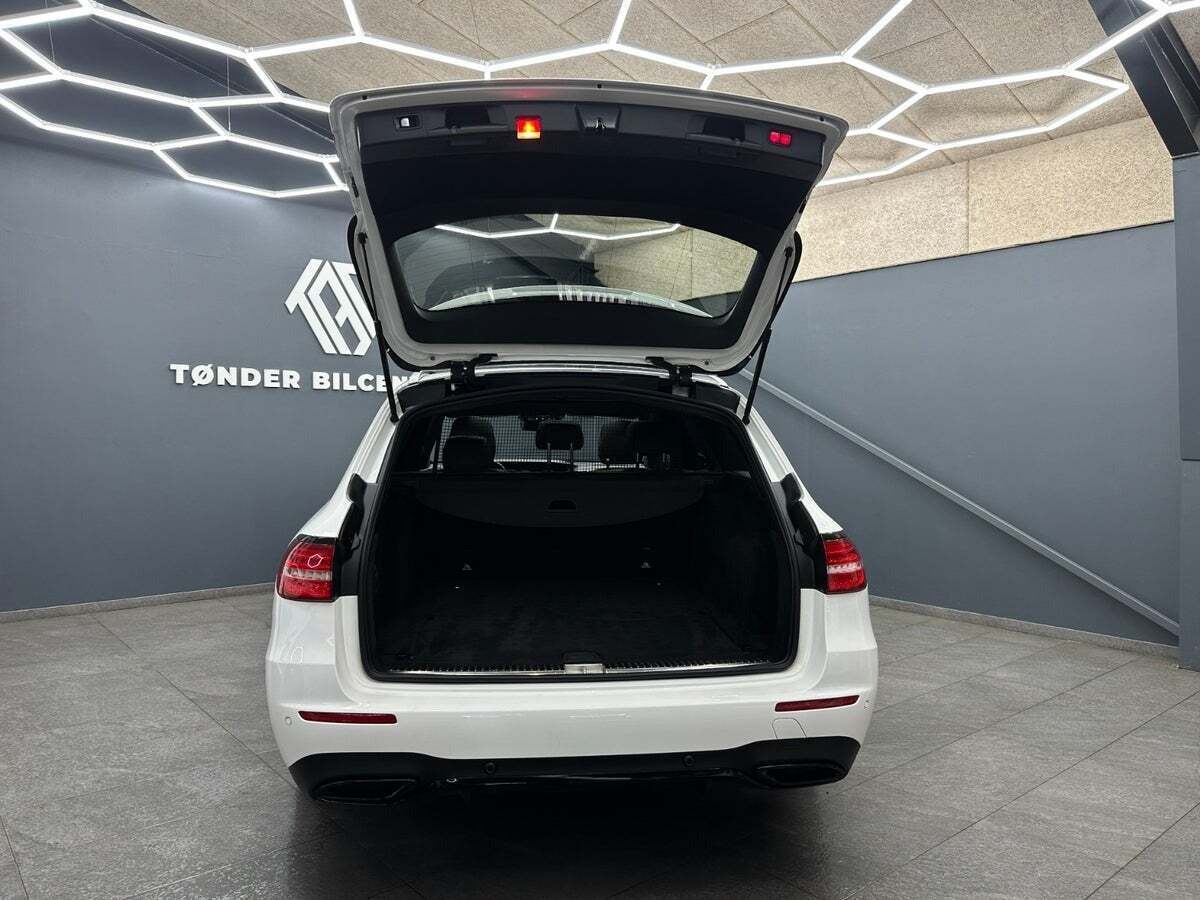 Hvid Mercedes E220 d fra 2018