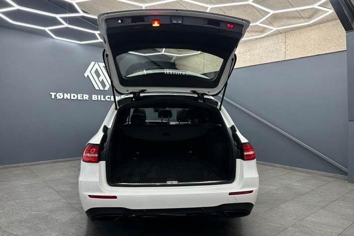 Hvid Mercedes E220 d fra 2018