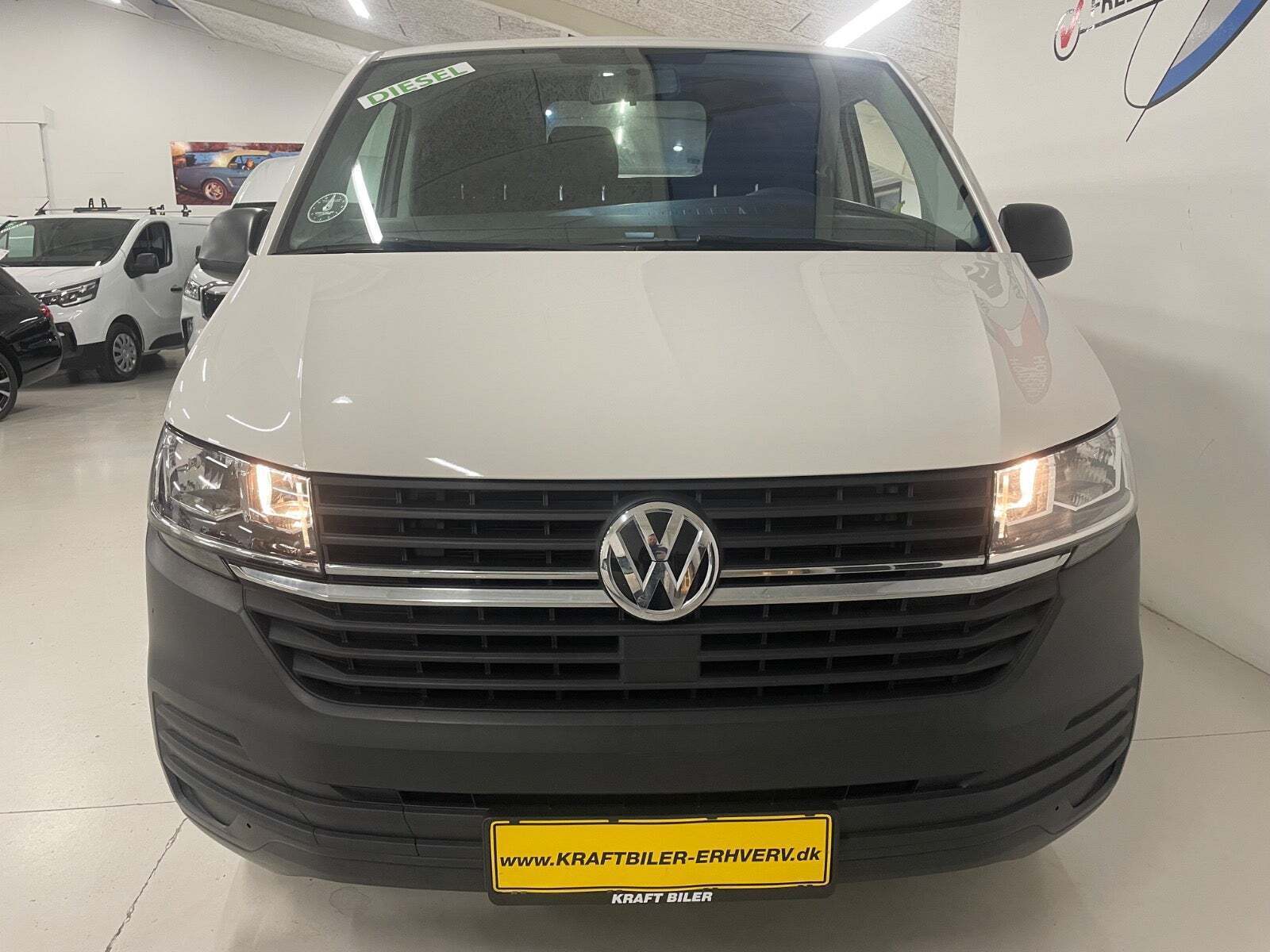 Hvid VW Transporter fra 2021