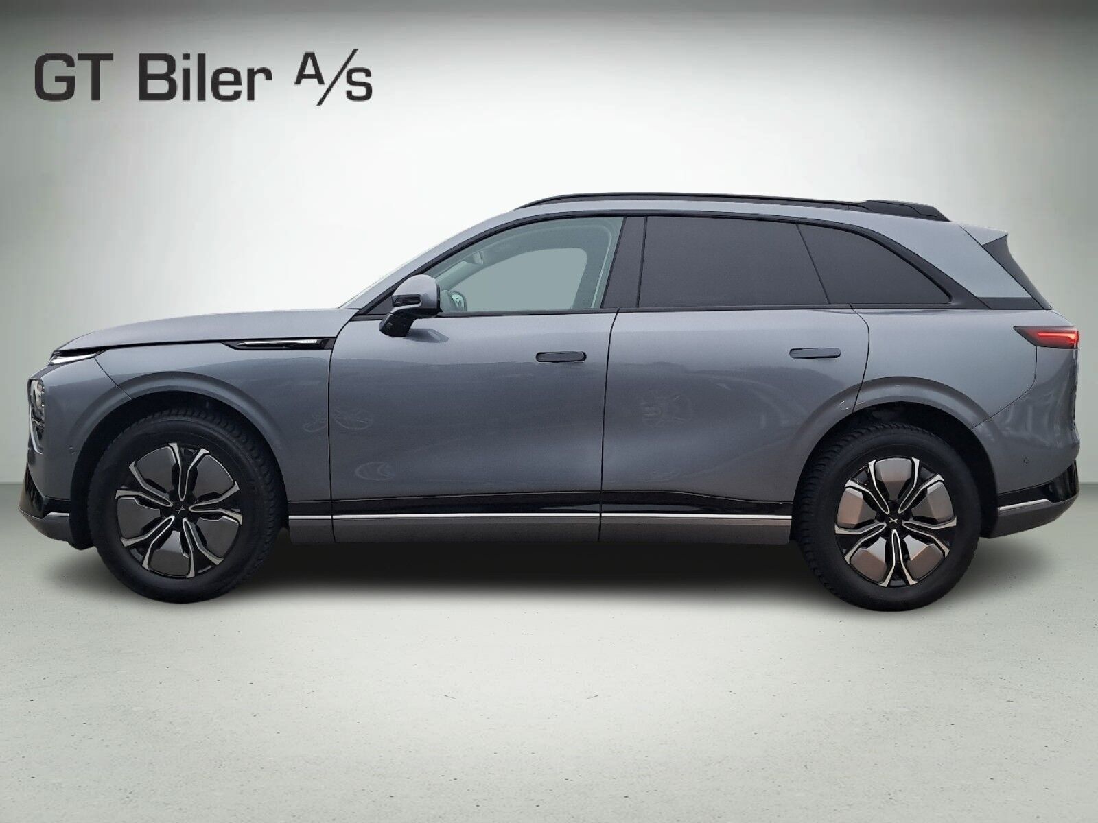 Xpeng G9 Standard Range