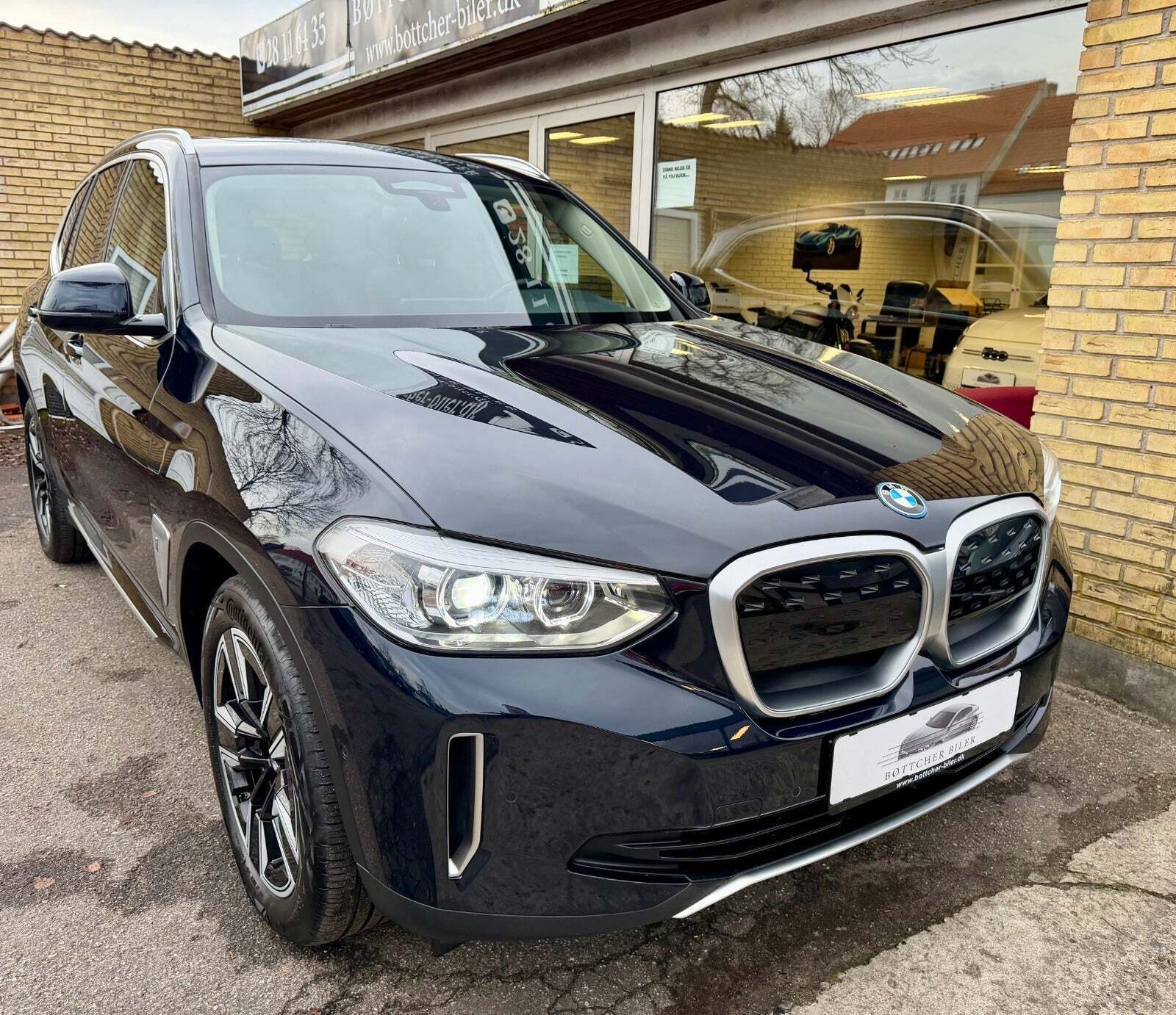 BMW iX3 Charged