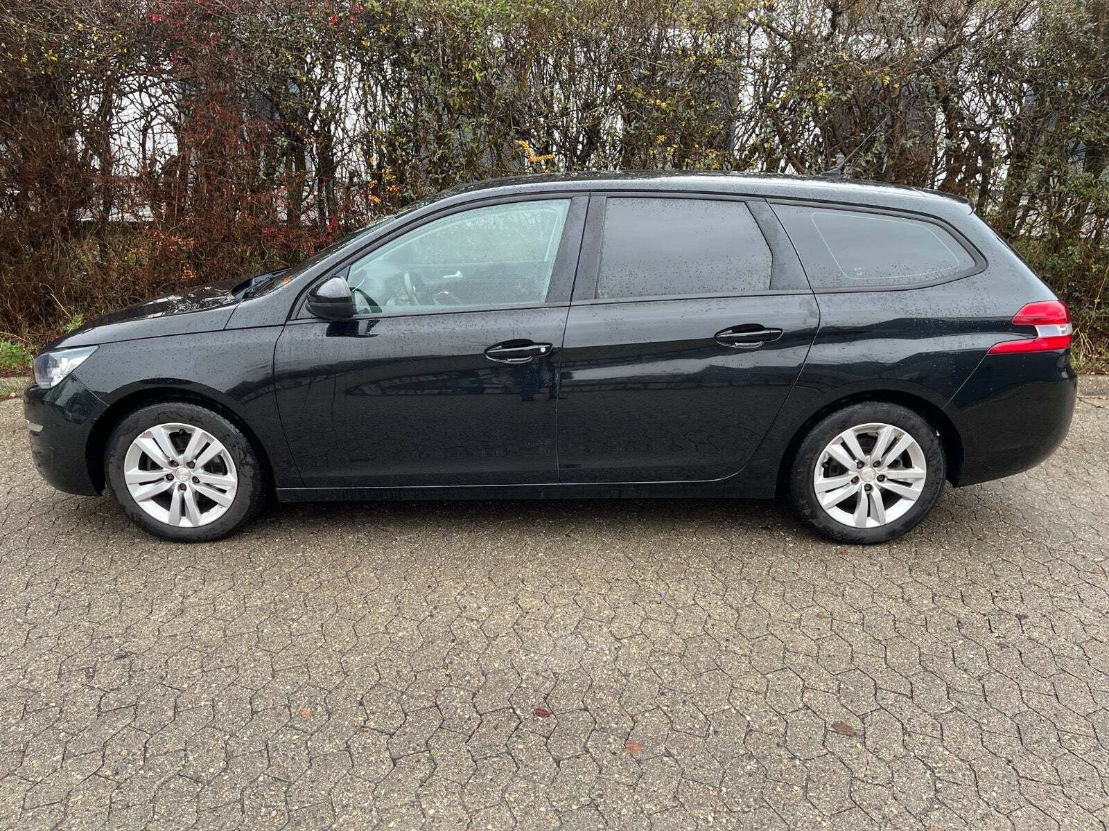 Peugeot 308 1,2 e-THP 130 Allure SW