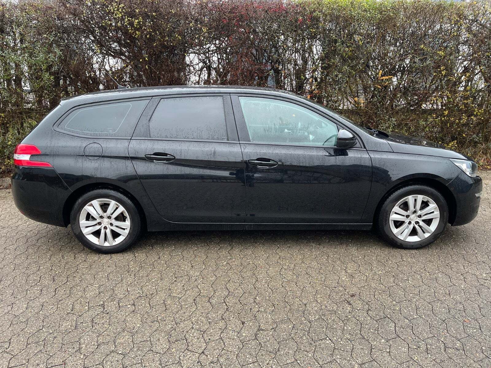 Peugeot 308 1,2 e-THP 130 Allure SW