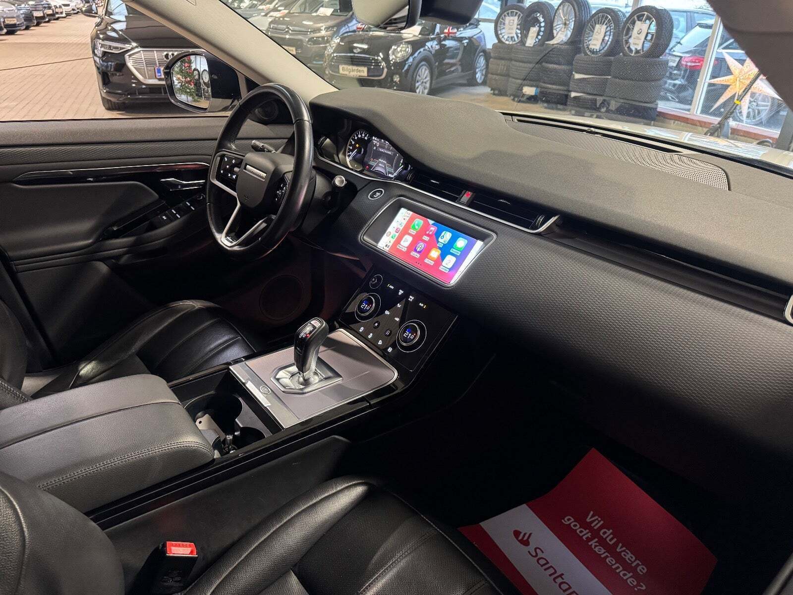 Hvid Land Rover Range Rover evoque fra 2021