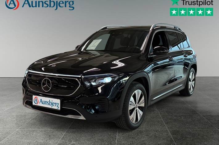 Sort Mercedes EQB250 fra 2023 set udefra