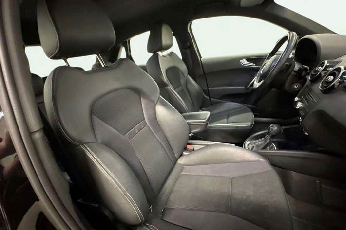 Sort Audi A1 fra 2014