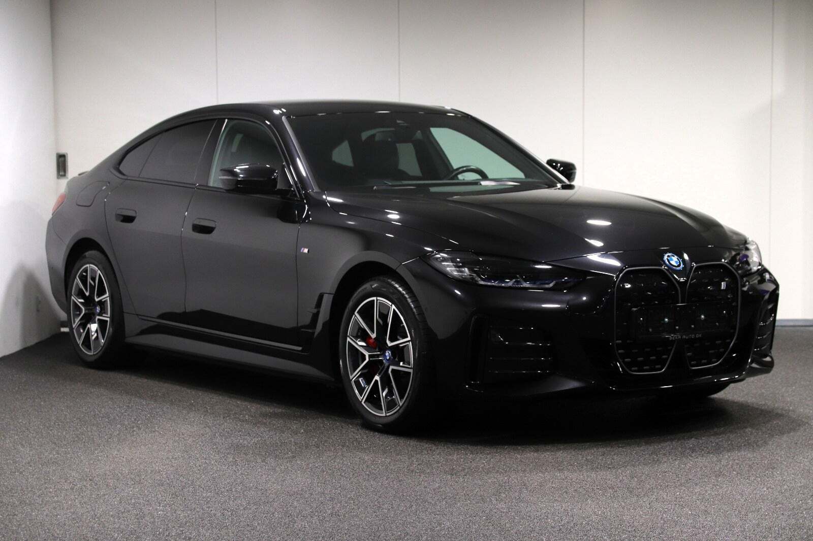Sort BMW i4 fra 2023