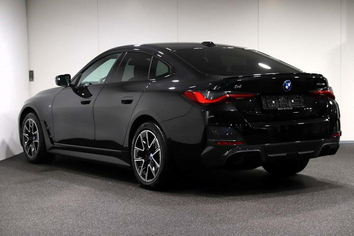 Sort BMW i4 fra 2023